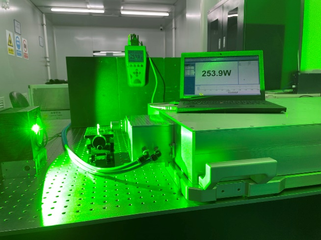 北京盛镭:200瓦工业级绿光皮秒激光器